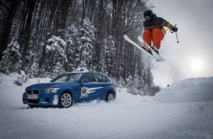 Spectacol pe zapada cu BMW 120d xDrive si McLaren Spider 12C