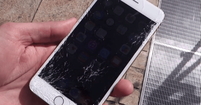 Cum se poate strica un display iPhone?