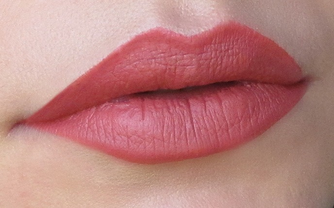 Review ruj lichid Boys'n Berries All Day Matte Vampirella