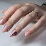 Avantajele si dezavantajele unghiilor cu gel